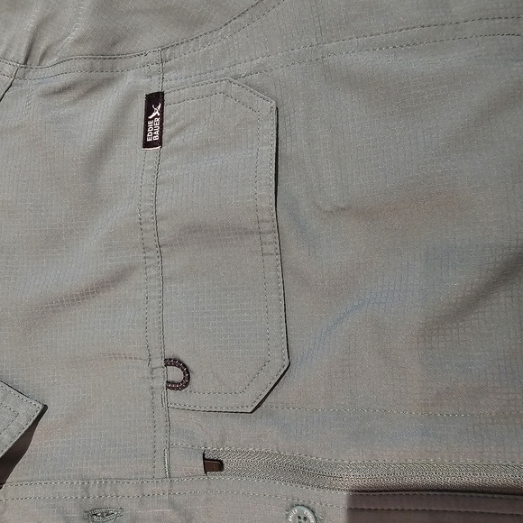 Duluth Trading Co Men's Green Shirt - Picture 4 of 5